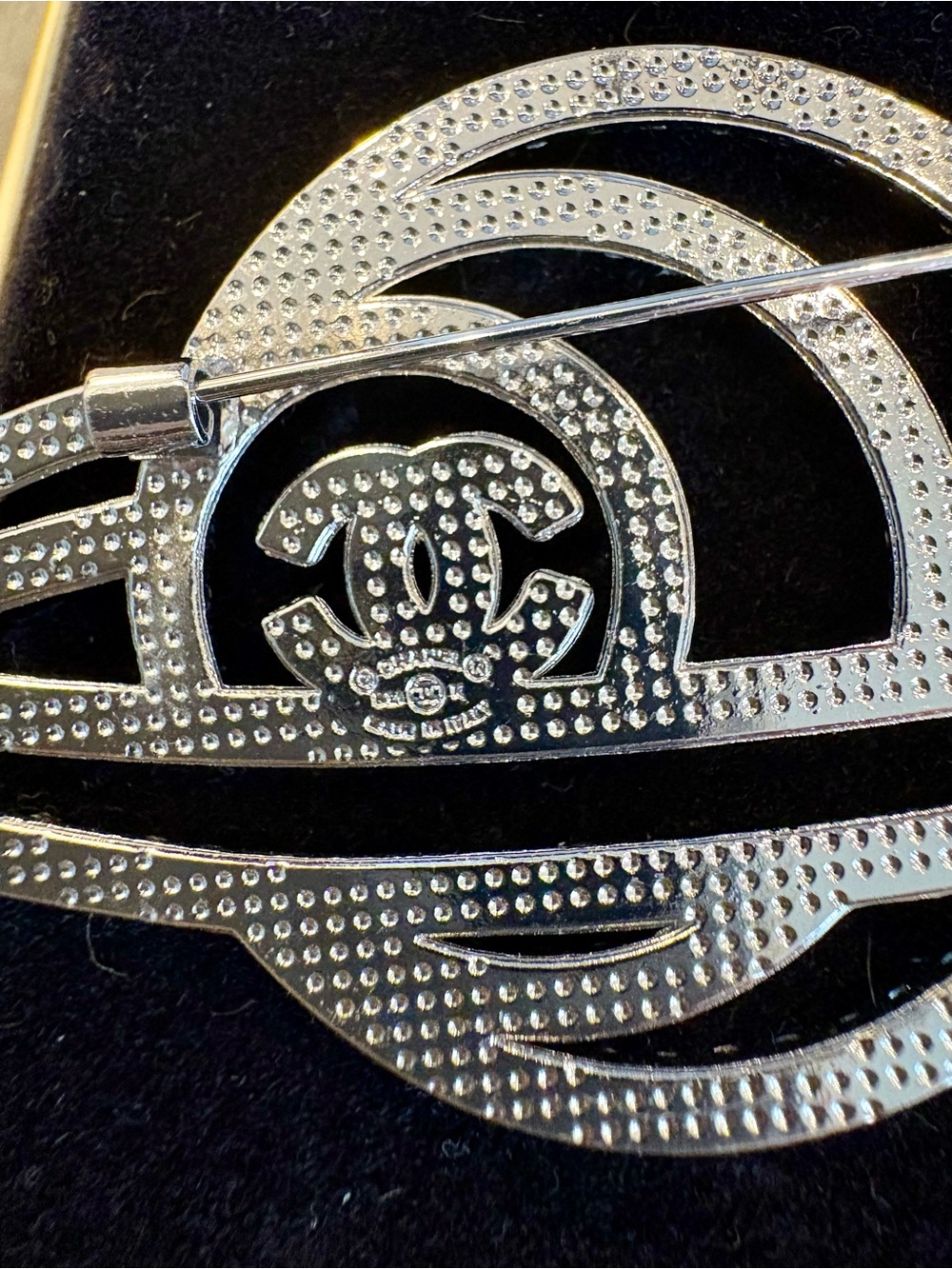 CHANEL Large Rhinestone Galaxy Planet Crystal Brooch White gold Shines Crazy ! - Picture 4 of 8